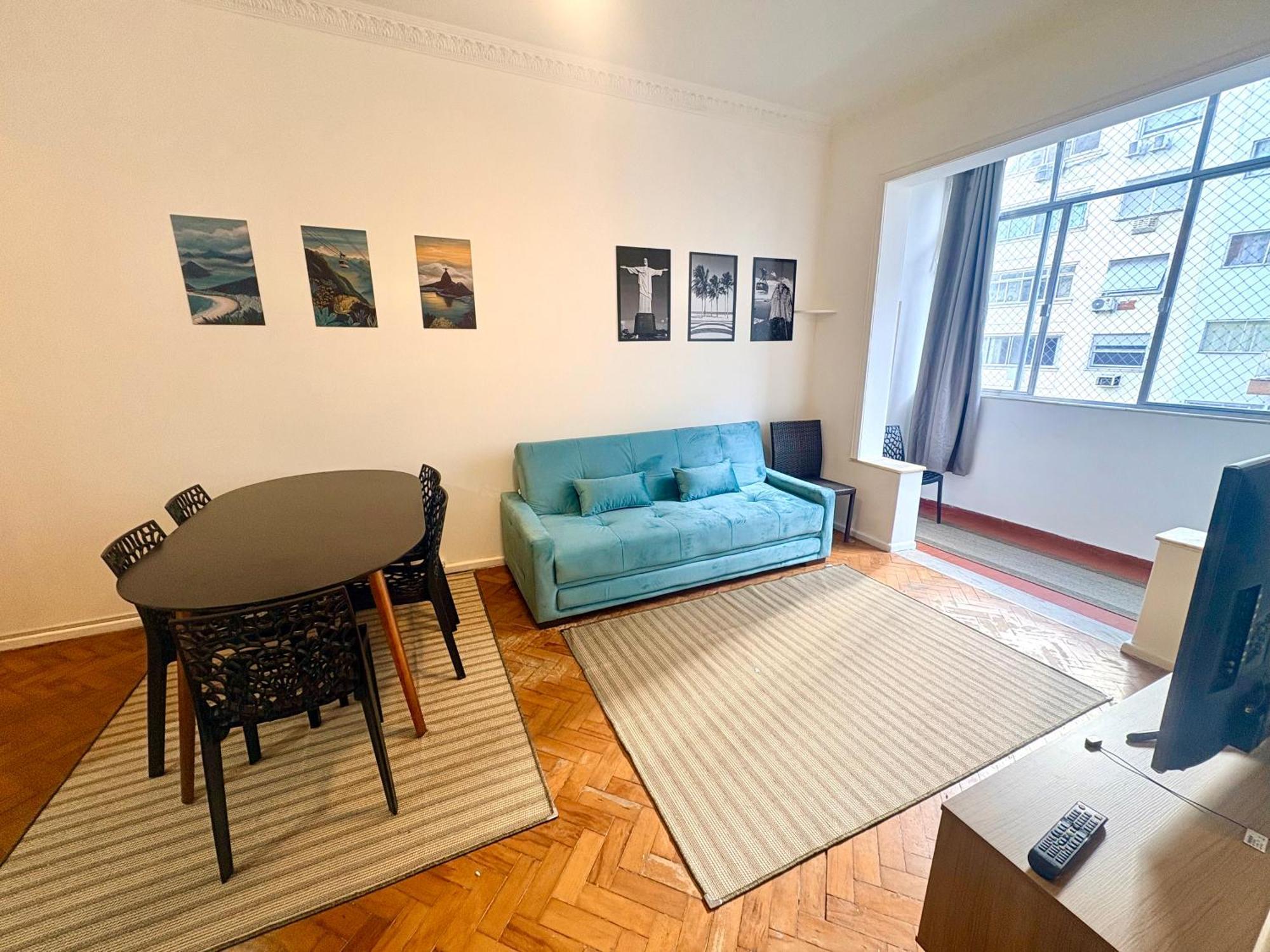 Two-Bedroom Apartment City View